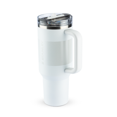 Copo Quencher Protour Stanley | 1,18L com tampa Flip Straw vedada e design moderno, ideal para hidratação em viagens, treinos e rotina.