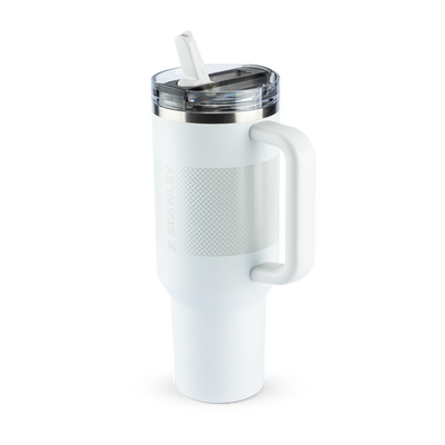 Copo Quencher Protour Stanley | 1,18L branco moderno com canudo, ideal para hidratação eficaz e design ergonômico para uso diário.