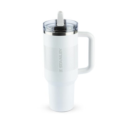 Copo Quencher Protour Stanley | 1,18L com tampa Flip Straw e design moderno em fundo branco.