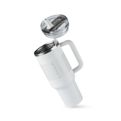 Copo Quencher Protour Stanley | 1,18L com tampa Flip Straw ProTour e isolação a vácuo, ideal para hidratação diária. 
