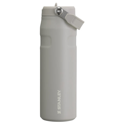 Garrafa Térmica Aerolight Flip Straw Stanley 710 ml Ash, vista frontal com tampa fechada
