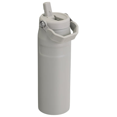 Garrafa Térmica Aerolight Flip Straw Stanley 710 ml Ash, com a tampa aberta