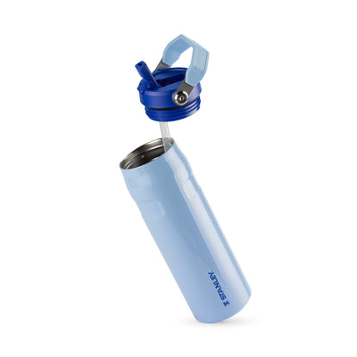 Garrafa Térmica Aerolight Flip Straw Stanley 710 ml Cornflower Gloss, com a tampa aberta