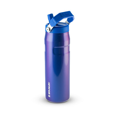 Garrafa Térmica Aerolight Flip Straw Stanley 710 ml Sapphire Shimmer, vista frontal com tampa aberta