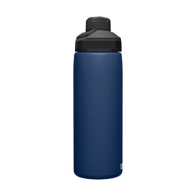 Garrafa Térmica Camelbak Chute Mag 600 ml Azul Marinho, vista frontal com tampa fechada