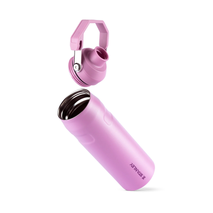 Garrafa Térmica Stanley Aerolight™ Fast Flow - 710ml em rosa, design moderno e hermético, mantém a bebida gelada por até 10 horas.