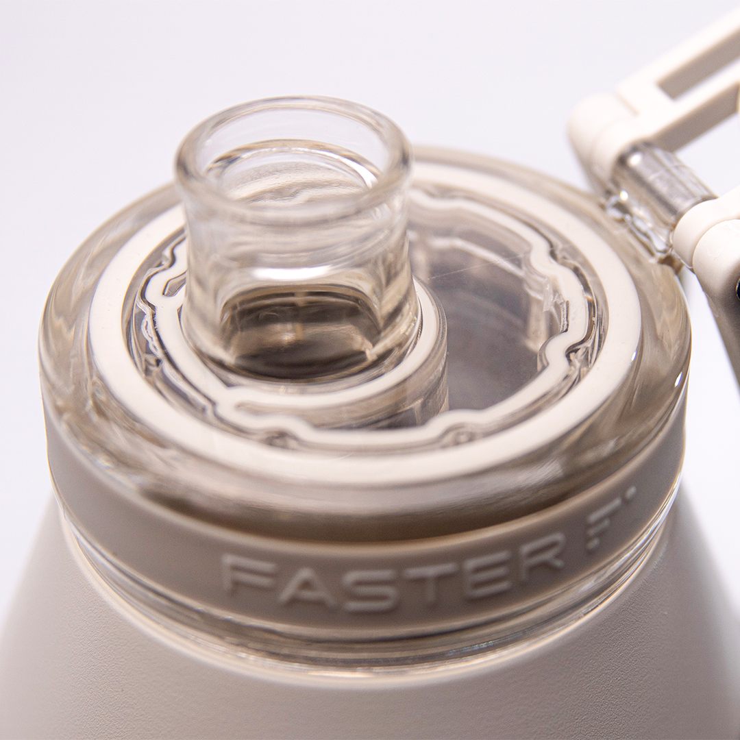 Garrafa térmica Faster Oásis 500ml na cor creme
