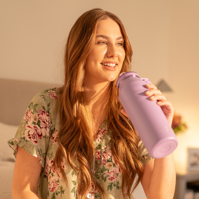 Garrafa térmica Faster Oásis 650ml na cor lilás