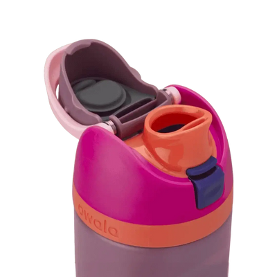 Garrafa Térmica Owala FreeSip - 710ml | 24oz com design moderno e bico FreeSip para duas formas de beber, vista da tampa aberta.