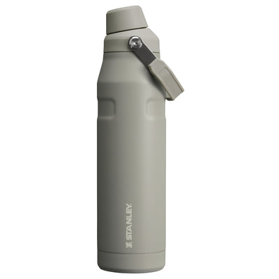 Garrafa Térmica Stanley Aerolight™ Fast Flow 1,1 L Ash, vista frontal com tampa fechada