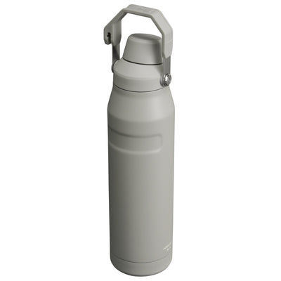 Garrafa Térmica Stanley Aerolight™ Fast Flow 1,1 L Ash, vista frontal com tampa fechada, foto 37 de 63