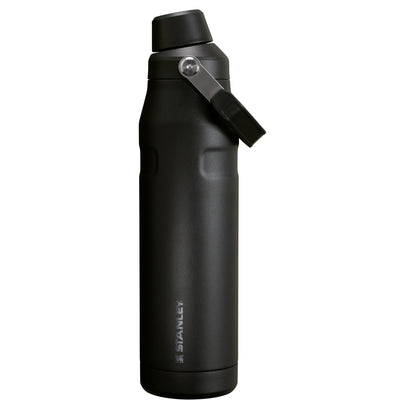 Garrafa Térmica Stanley Aerolight™ Fast Flow 1,1 L Matte Black, vista frontal com tampa fechada