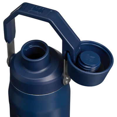 Garrafa Térmica Stanley Aerolight™ Fast Flow 710 ml Dark Navy, com a tampa aberta