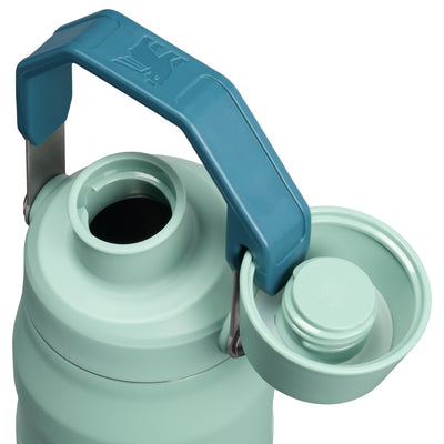 Garrafa Térmica Stanley Aerolight™ Fast Flow 710 ml Spring Green, com a tampa aberta