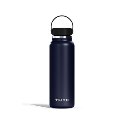 Garrafa Térmica Tuyo 1200 ml Azul Marinho, vista frontal com tampa fechada