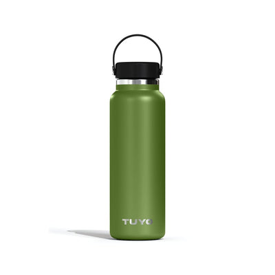 Garrafa Térmica Tuyo 1200 ml Verde Militar, vista frontal com tampa fechada
