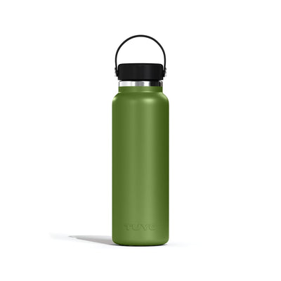 Garrafa Térmica Tuyo 1200 ml Verde Militar, vista frontal com tampa fechada, foto 47 de 92