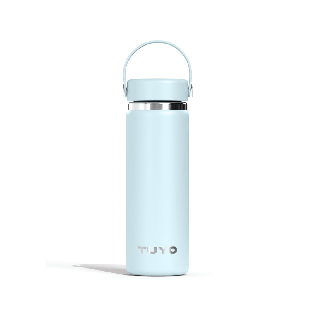 Garrafa Térmica Tuyo 600 ml Azul Névoa, vista frontal com tampa fechada