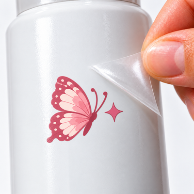 Rosé Butterfly 3 — sticker UV DTF individual com verniz — detalhe de aplicação