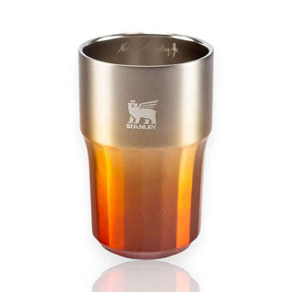 Copo térmico Stanley - Beer Tumbler Happy Hour Stanley - 384ml, design sofisticado e ergonômico, ideal para bebidas diversas.