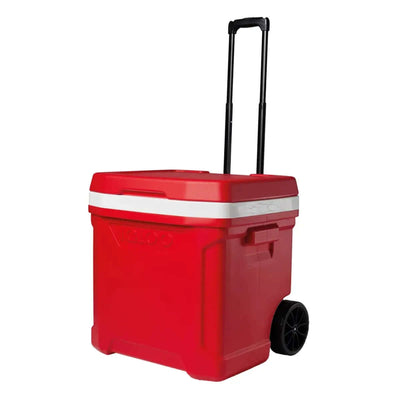 Caixa Térmica 56L Latitude com Rodas - Igloo, ideal para camping, com tecnologia Ultratherm, cor vermelha, fácil transporte.