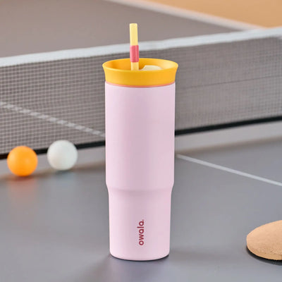 Copo Tumbler Térmico Owala - 710ml | 24oz rosa com tampa amarela, design inteligente e isolamento térmico para bebidas quentes e frias.