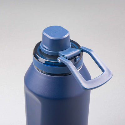 Garrafa Térmica PACCO Vyta 1200ml, aço inoxidável azul, alta performance térmica, design elegante e duradouro para bebidas frias e quentes.