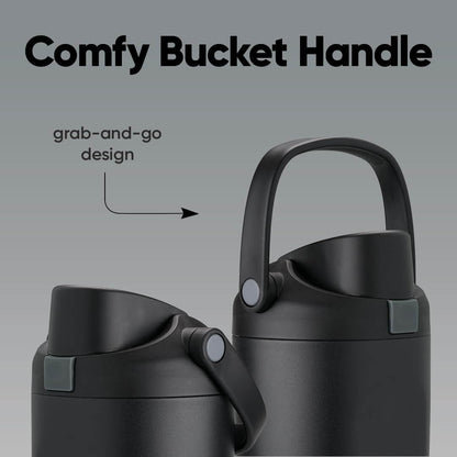 Close-up das tampas e alça "bucket handle" da Garrafa Térmica Owala FreeSip Sway - 887ml, destacando o design "grab-and-go".