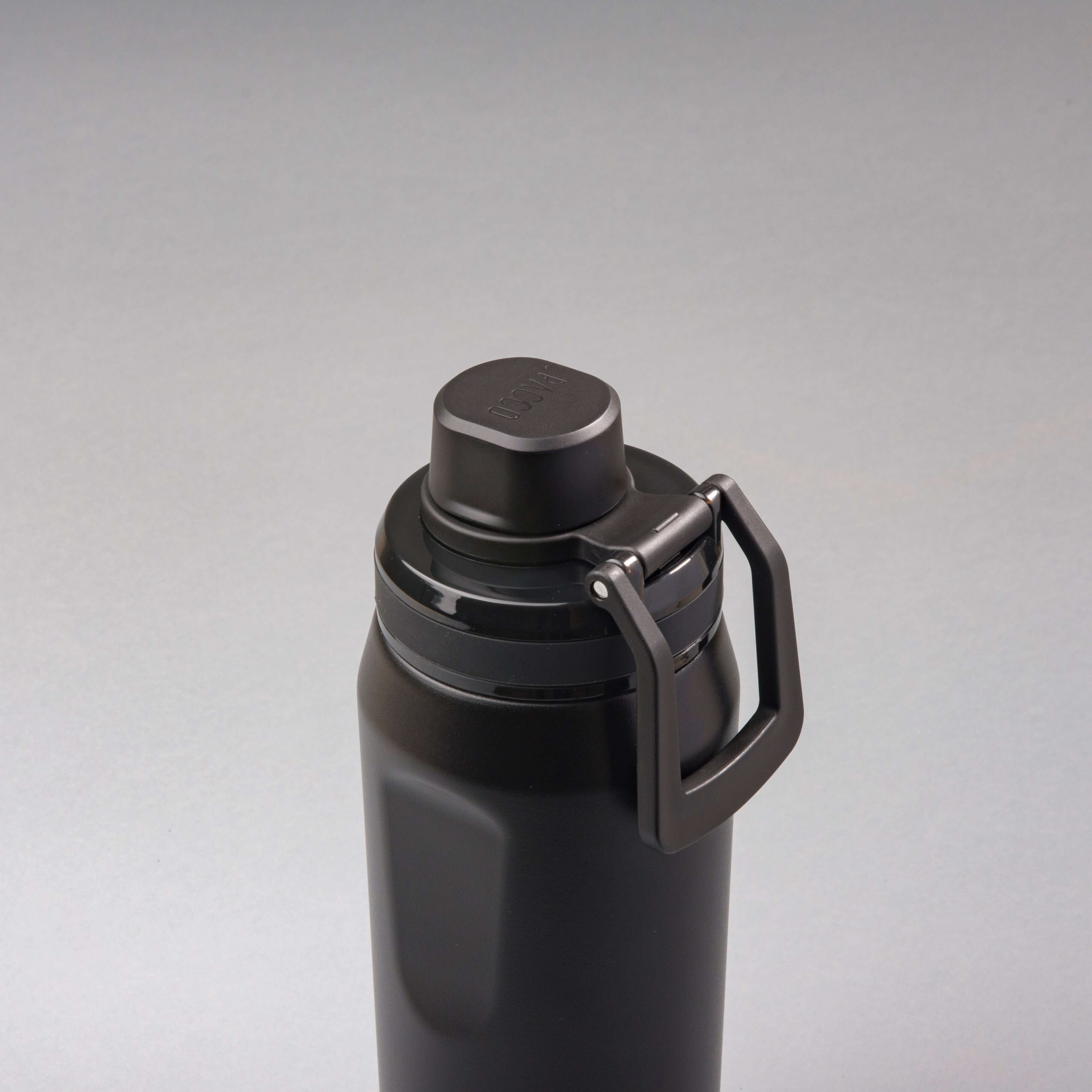 Garrafa Térmica PACCO Vyta 500ml em aço inox com tecnologia de isolamento a vácuo, tampa robusta, ideal para manter temperatura.