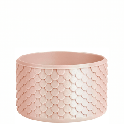 Capa de Silicone Sereia - Tamanho Original com design iridescente, proteção para copos e garrafas, acabamento estilo escamas.