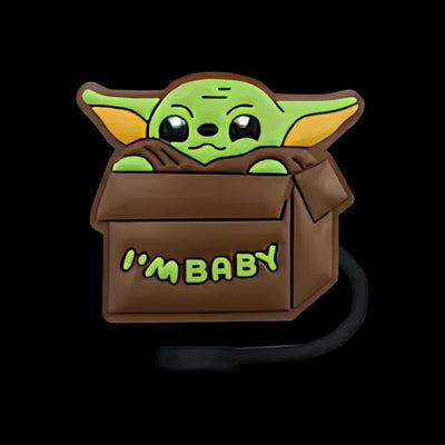 Protetor de Canudo Quencher - Variados com design de personagem verde em uma caixa com a frase 'I'm Baby'.