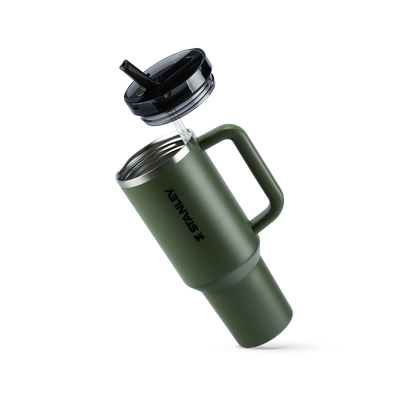Copo Quencher Protour Stanley | 1,18L verde com tampa Flip Straw destacada, ideal para hidratação no dia a dia.