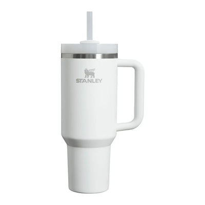 Copo Quencher Stanley 1,18L branco com alça ergonômica, tampa FlowState, e design prático para hidratação diária