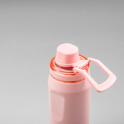 Garrafa Térmica PACCO Vyta 500ml compacta e sofisticada, em aço inox, com isolamento a vácuo de parede dupla, cor rosa.
