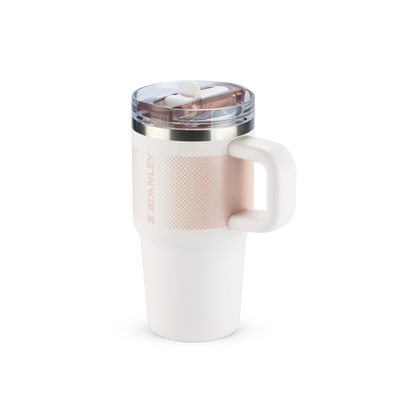 Copo Quencher Protour Stanley | 591ml com tecnologia de isolamento, tampa com canudo e design icônico para hidratação inteligente.