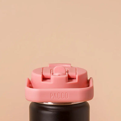 Tampa PACCO Duo com design prático, tampa flip rosa, e vedação segura para hidratação eficiente todos os dias.