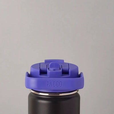 Tampa PACCO Duo roxa com canudo e tampa flip, ideal para hidratação prática e segura.