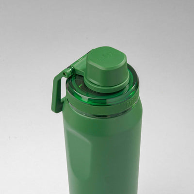 Garrafa Térmica PACCO Vyta 500ml verde, sofisticada e durável, com isolamento a vácuo duplo para manter líquidos frios ou quentes. 
