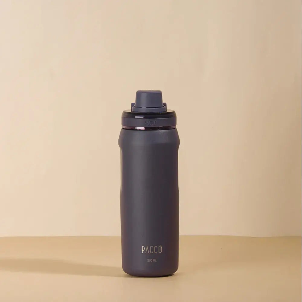 Garrafa Térmica PACCO Vyta 500ml, feita em aço inox 18/10, com desempenho térmico e isolamento a vácuo de parede dupla.