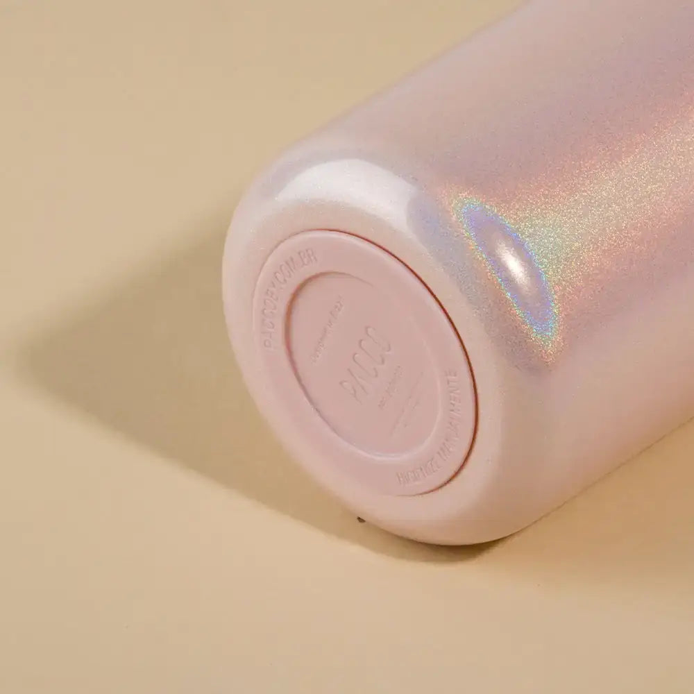 Base da Garrafa Térmica Vyta 500ml PACCO | PEDRAS PRECIOSAS em aço inox, vista de perto, destacando design compacto e elegante.