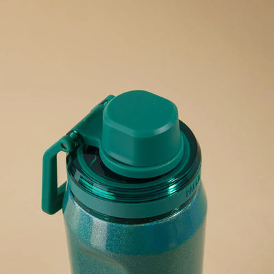 Garrafa Térmica Vyta 650ml PACCO | PEDRAS PRECIOSAS com design elegante e isolamento térmico, cor verde.