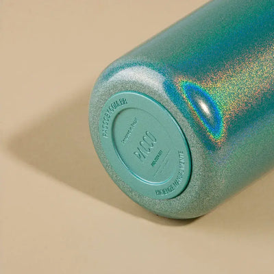 Base texturizada da Garrafa Térmica Vyta 950ml PACCO | PEDRAS PRECIOSAS mostrando material premium e detalhes exclusivos.